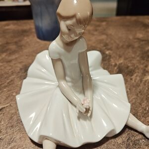 Elegant Porcelain Ballerina Figurine in White and Cream Vintage